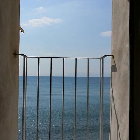 Balcone Sulla Spiaggia Bed & Breakfast Cefalu Ngoại thất bức ảnh